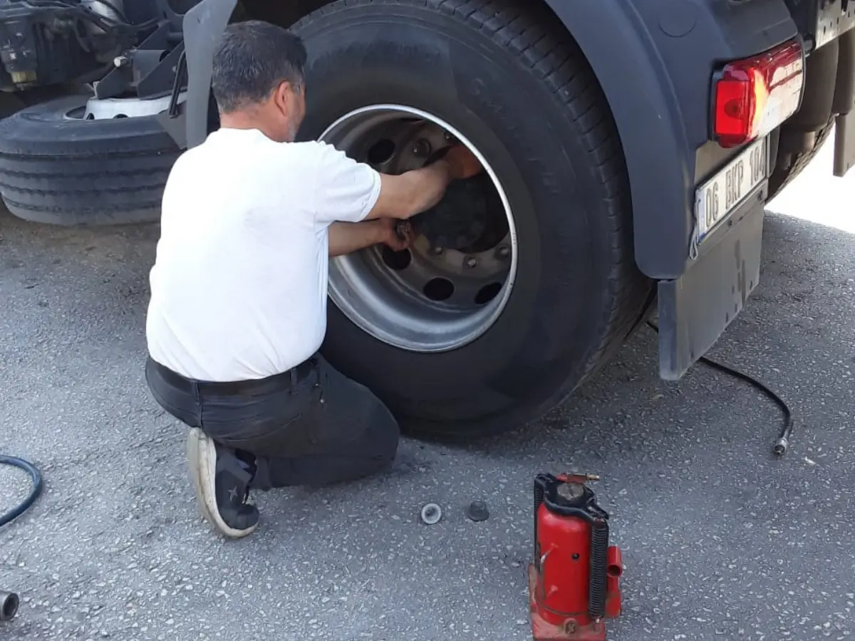 Yusufeli Oto Lastikçi